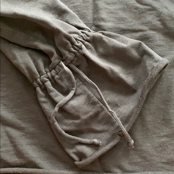 Zara Cropped Black French Terry Sweatshirt - Picture 3 of 3